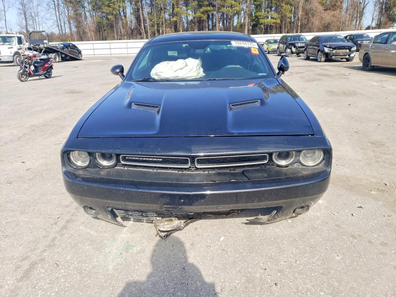 2015 DODGE Challenger