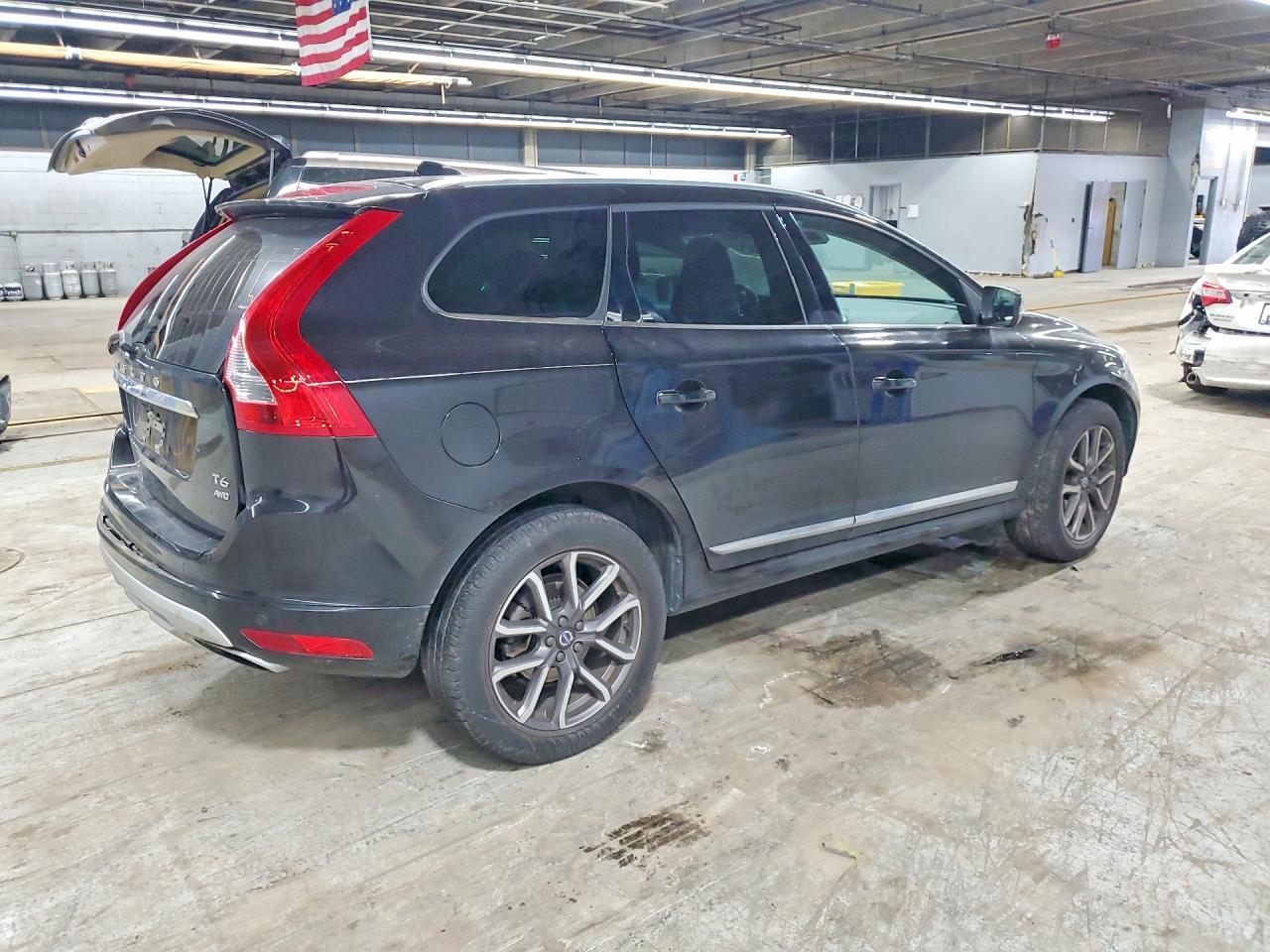 2017 VOLVO XC60