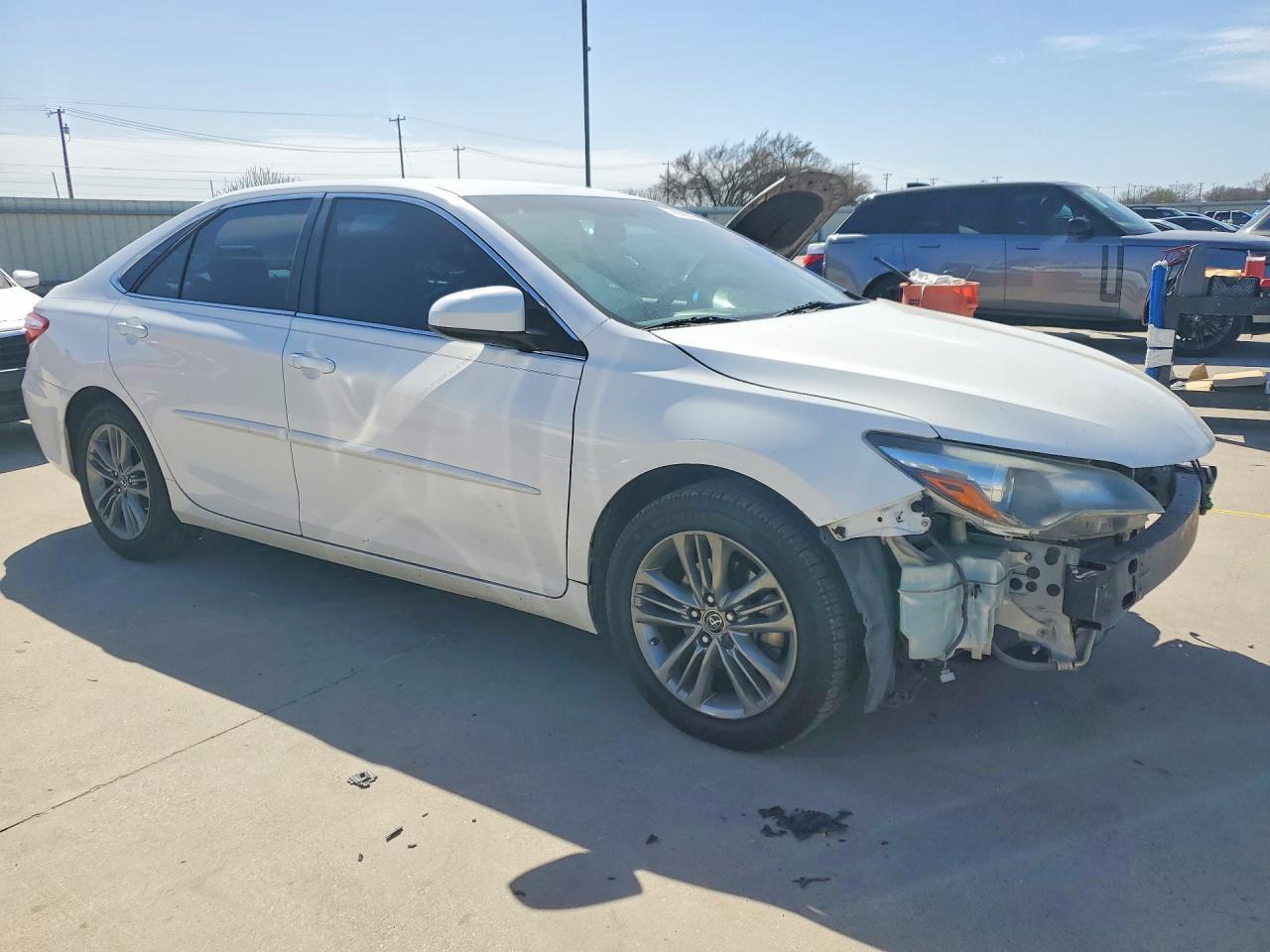 2016 TOYOTA CAMRY