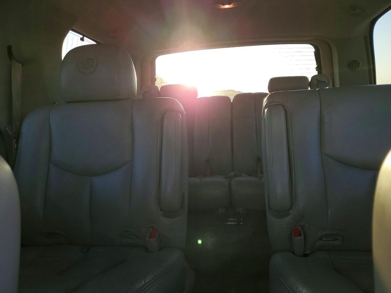 2005 CADILLAC ESCALADE