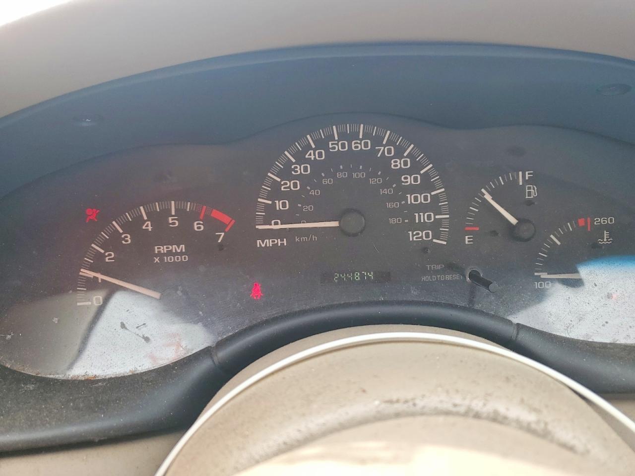 2004 CHEVROLET Classic