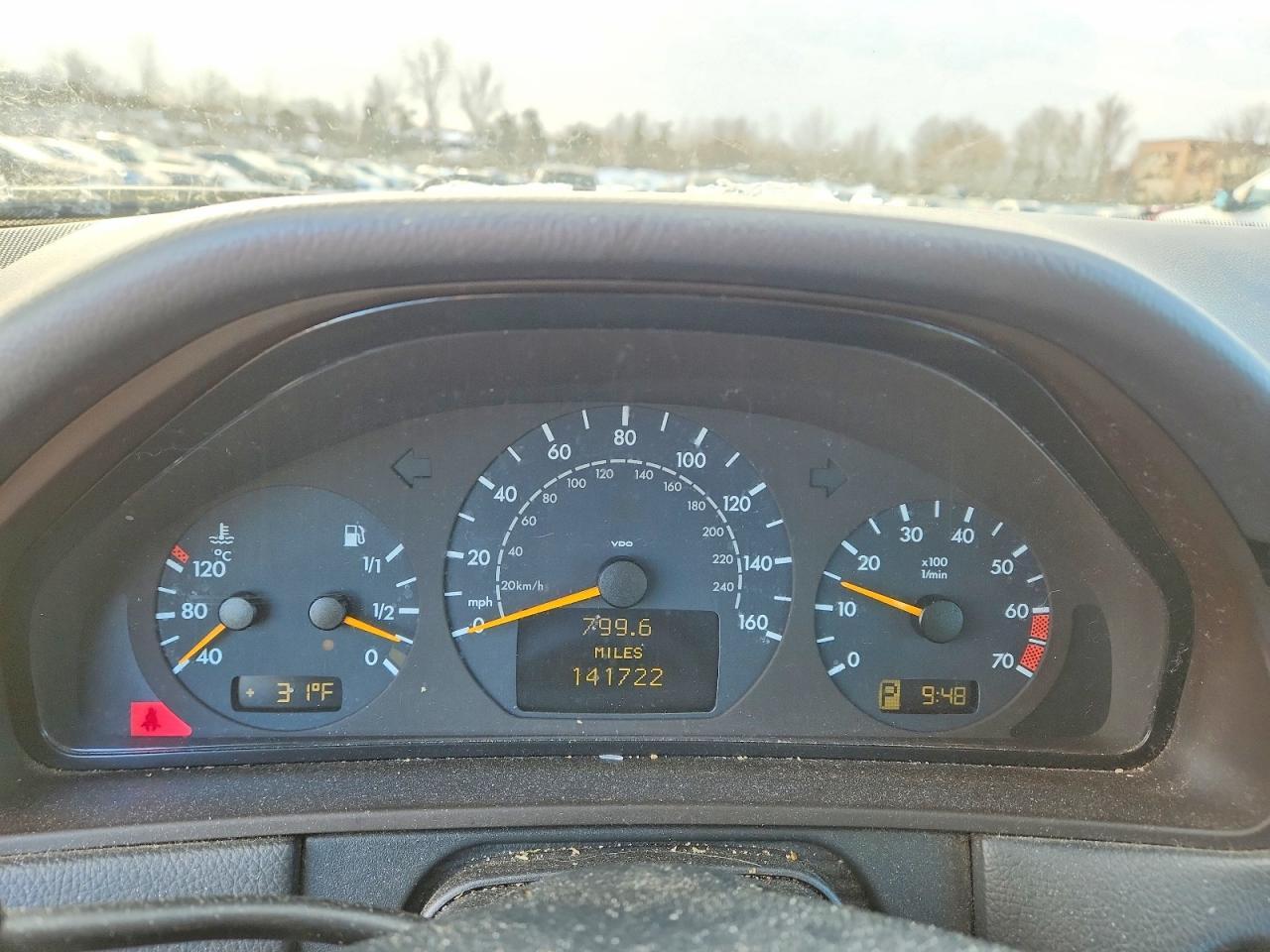 2001 MERCEDES-BENZ E-Class