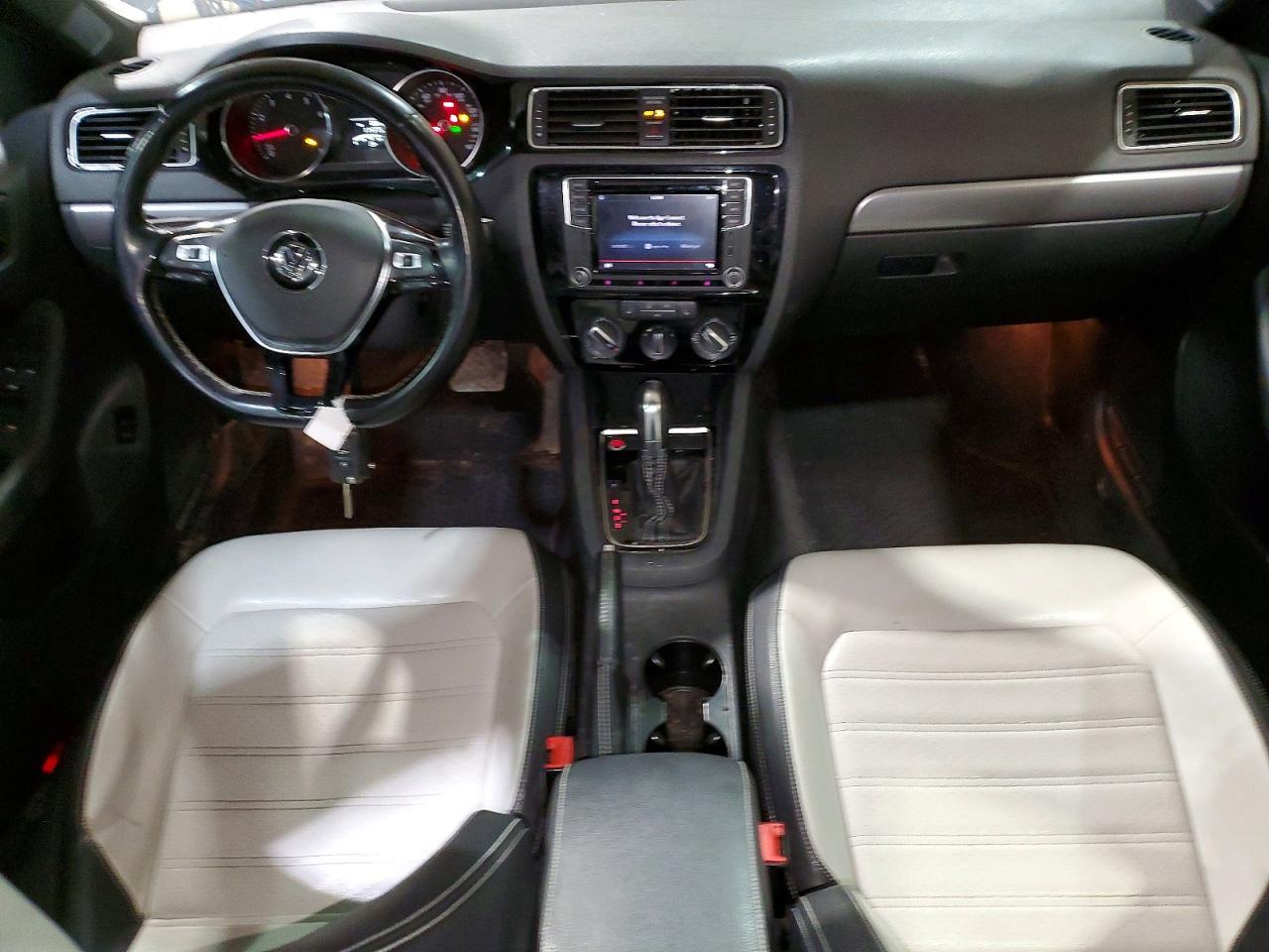 2016 VOLKSWAGEN JETTA