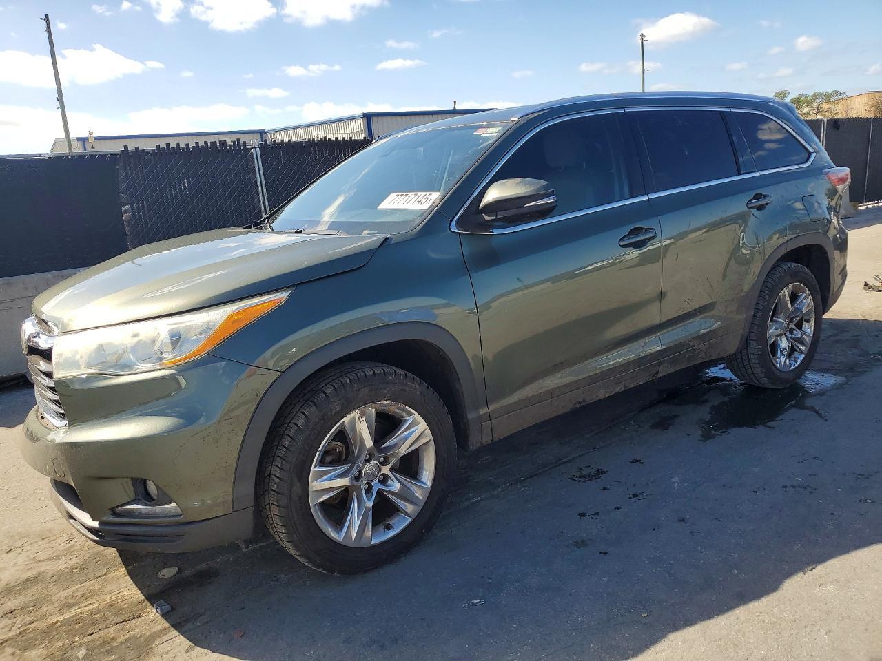2015 TOYOTA HIGHLANDER