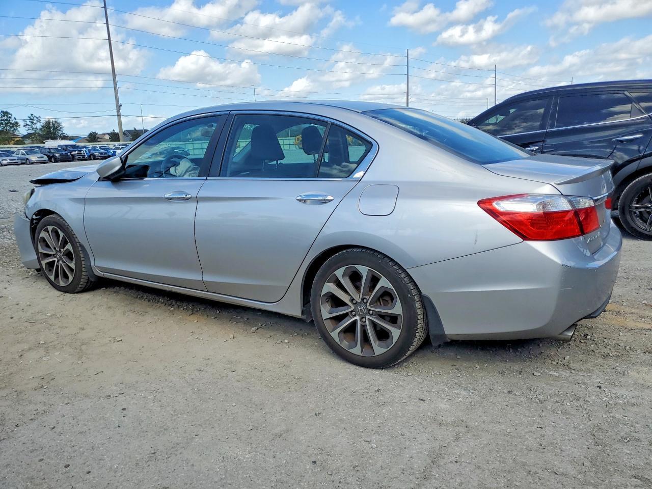 2015 HONDA ACCORD