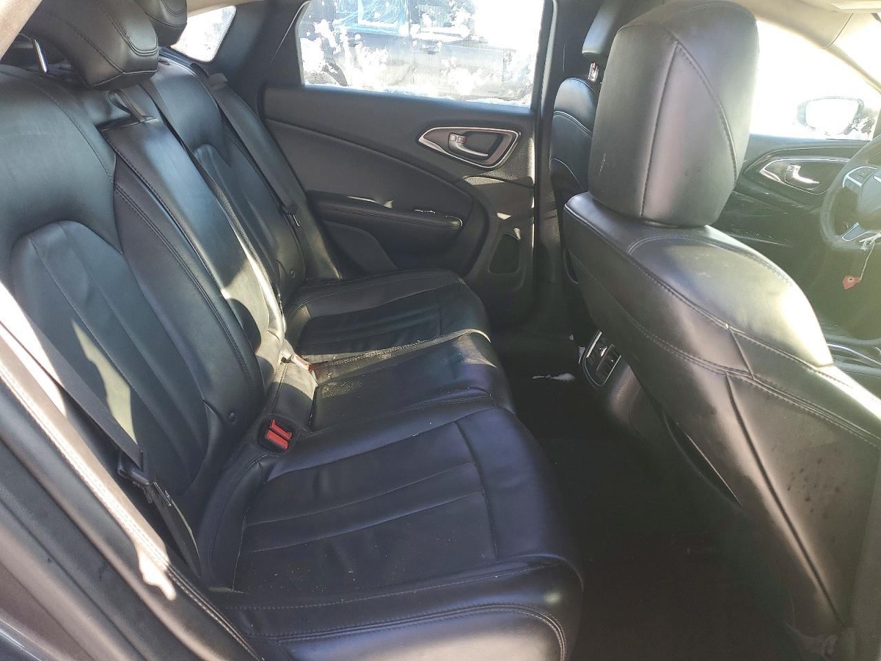 2015 CHRYSLER 200