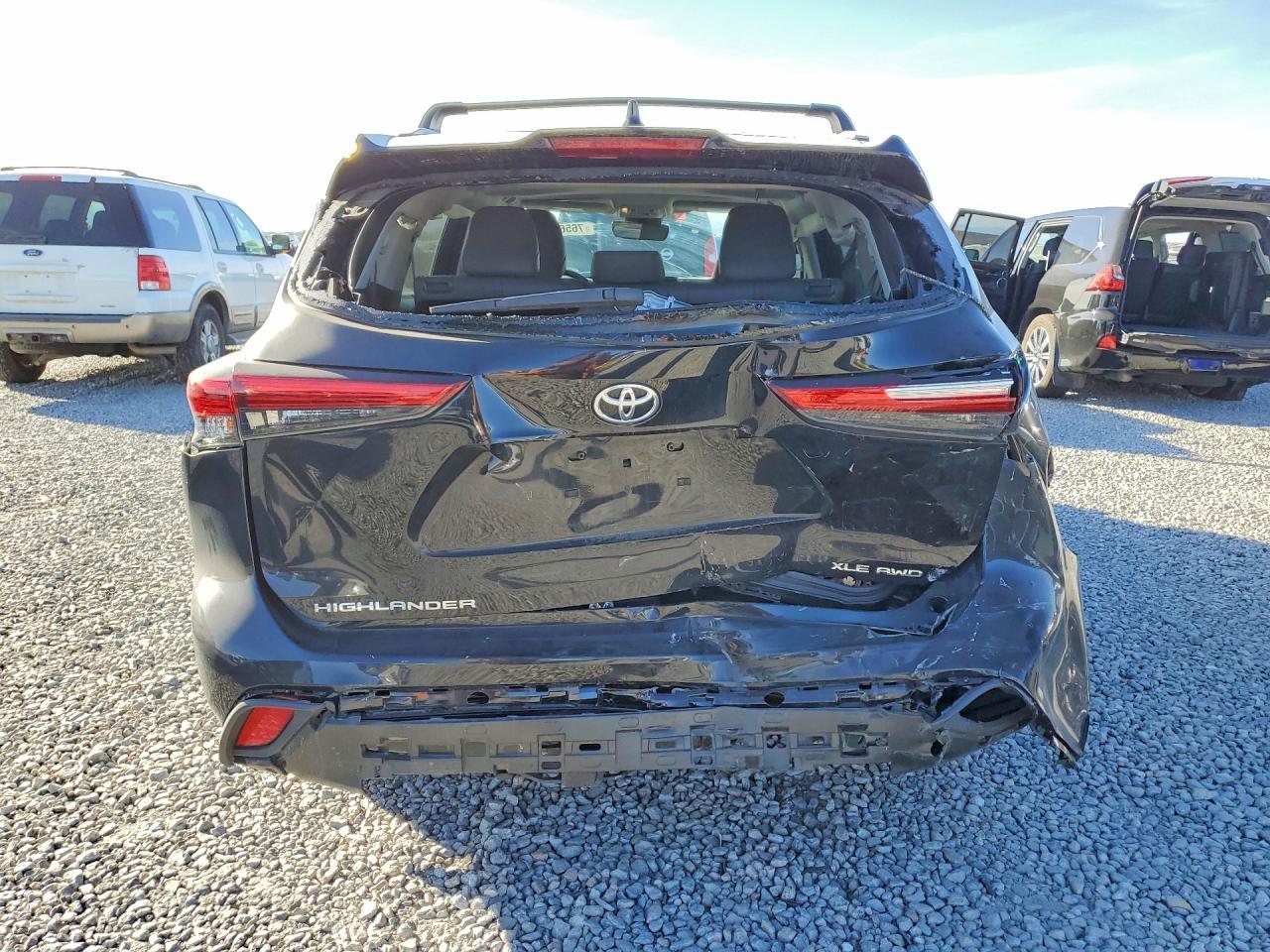 2022 TOYOTA HIGHLANDER
