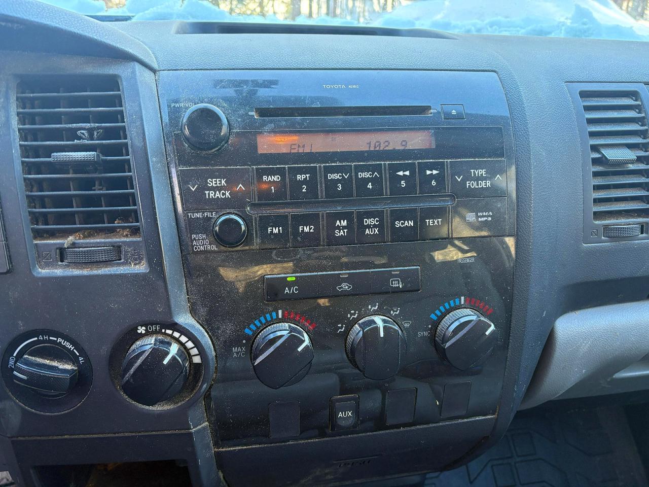 2012 TOYOTA TUNDRA