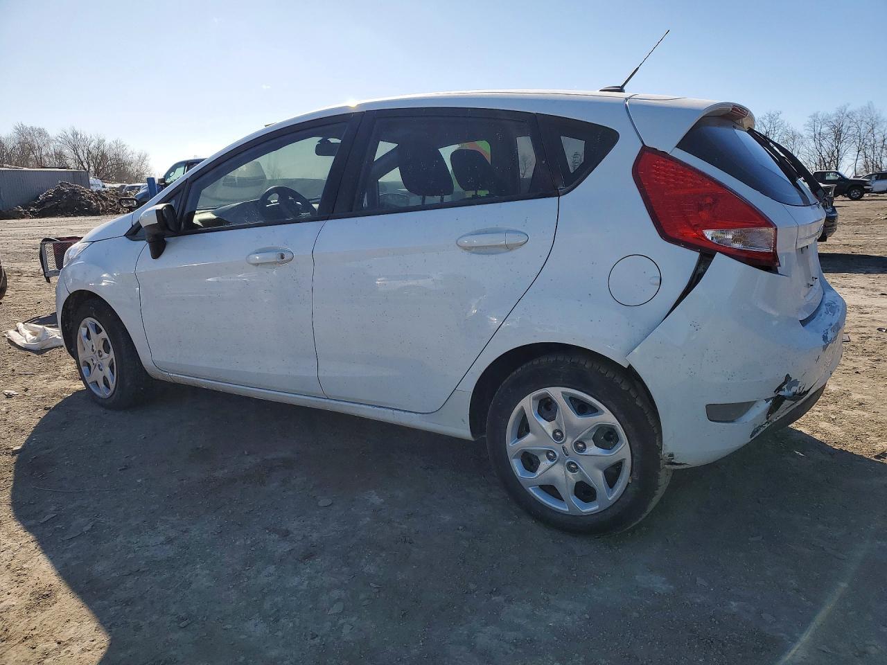 2013 FORD Fiesta