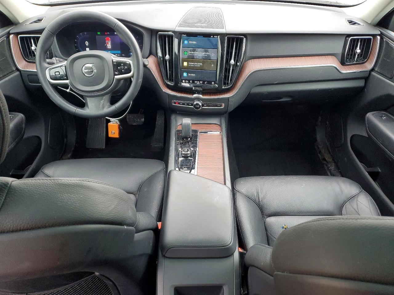 2023 VOLVO XC60