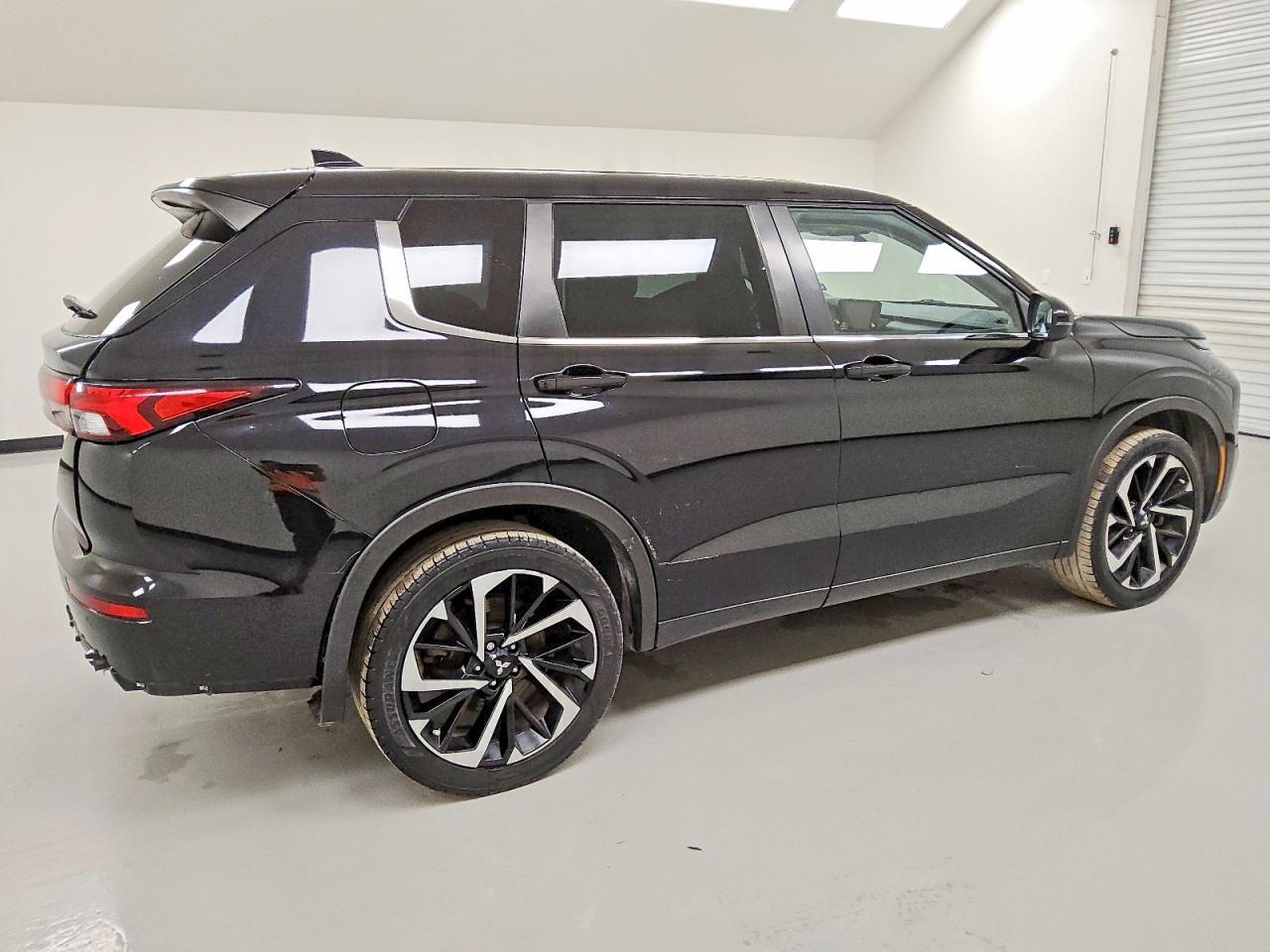 2022 MITSUBISHI outlander