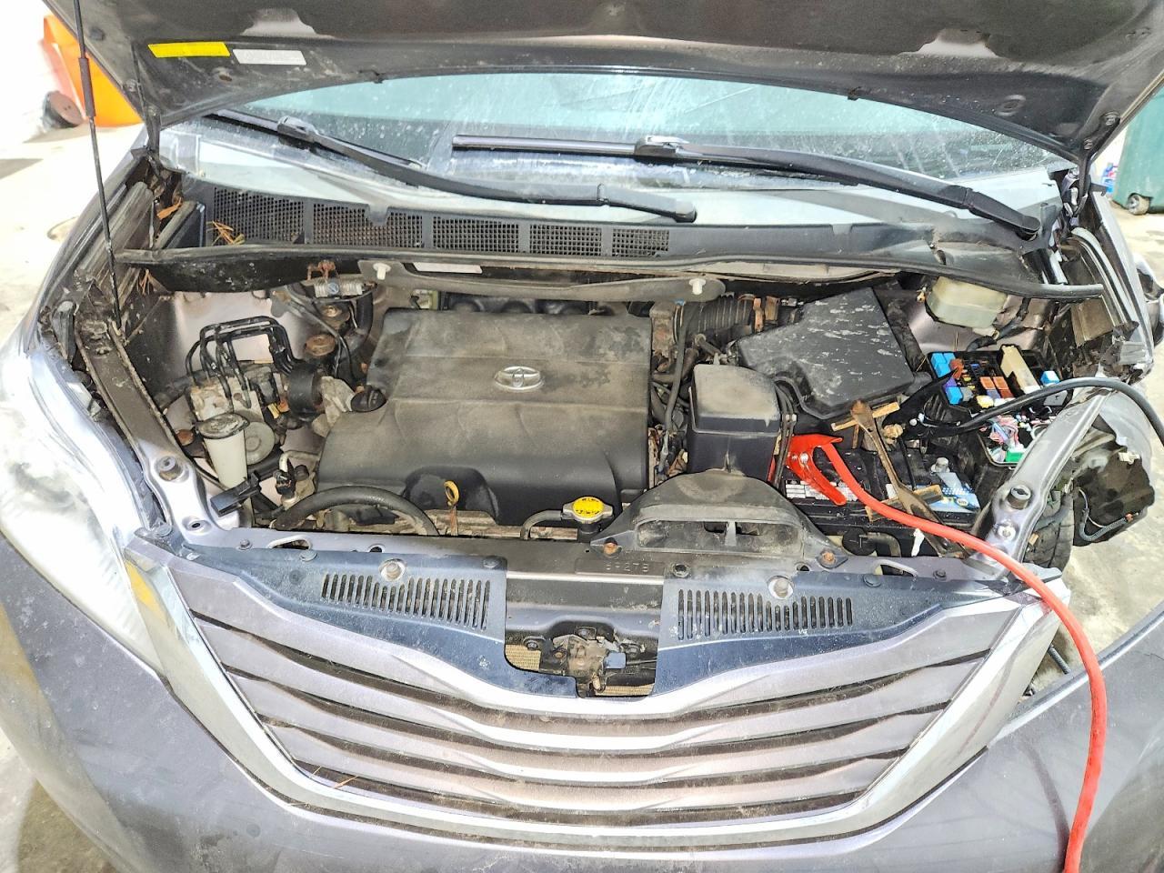 2016 TOYOTA SIENNA