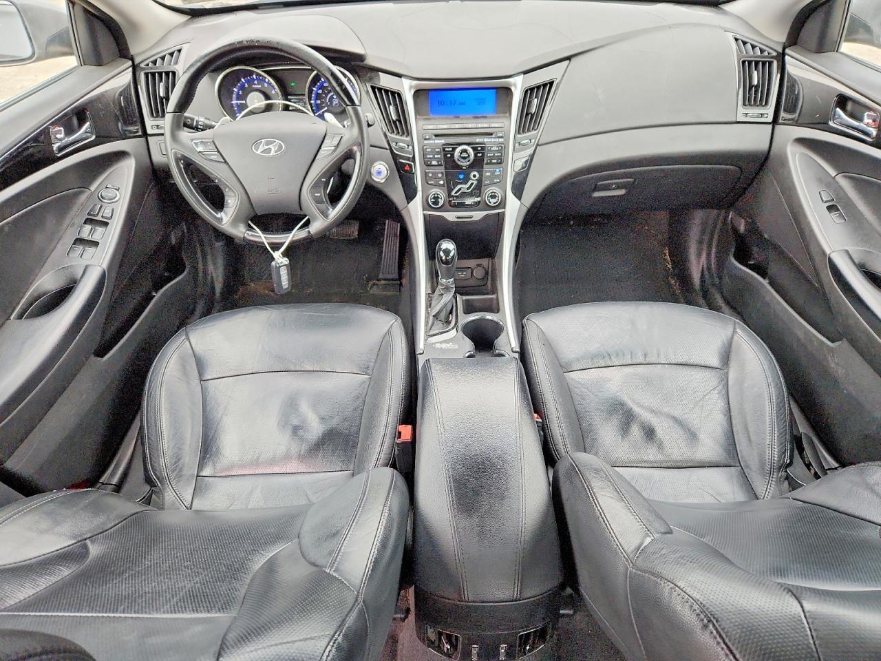 2011 HYUNDAI SONATA