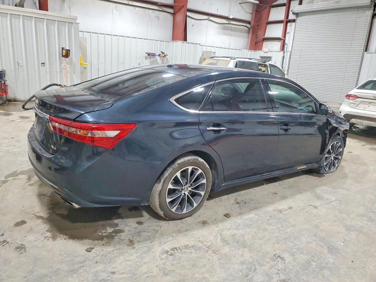 2016 TOYOTA Avalon