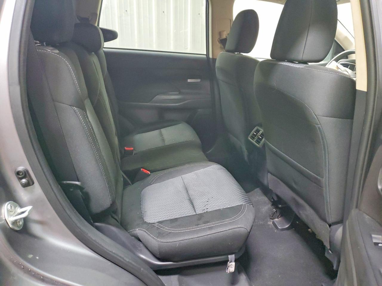 2020 MITSUBISHI outlander