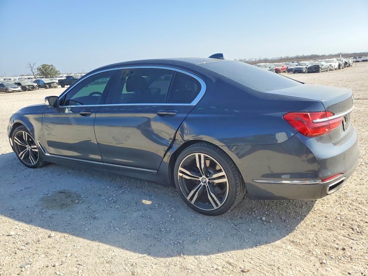 2016 BMW 7 series