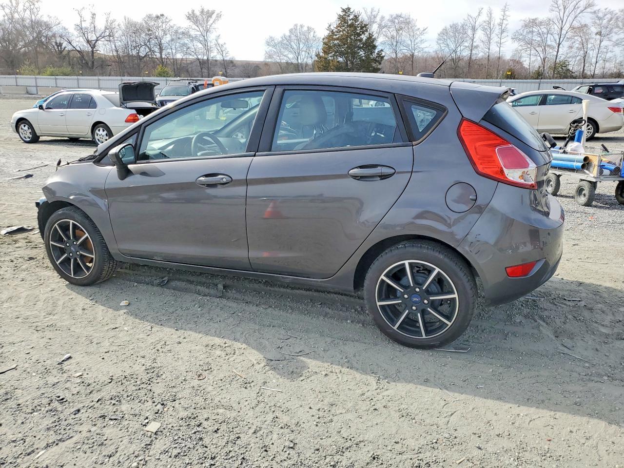2017 FORD Fiesta