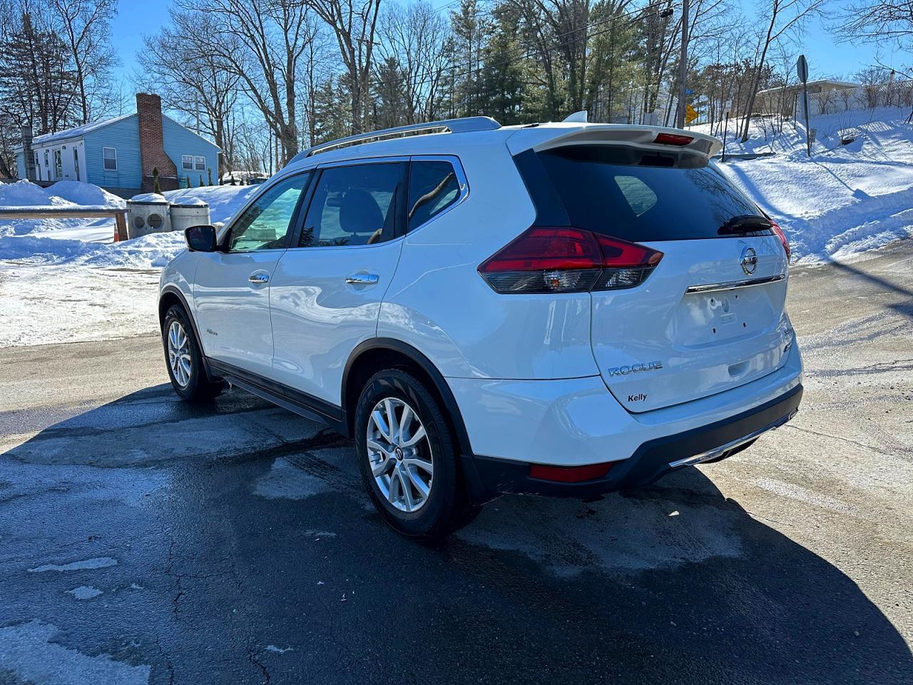 2017 NISSAN ROGUE