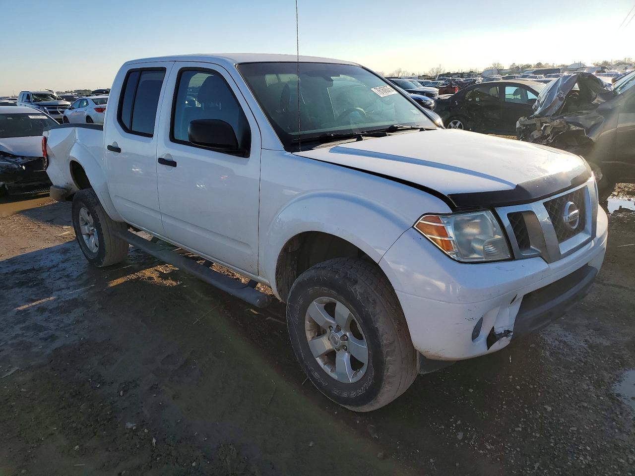 2012 NISSAN Frontier