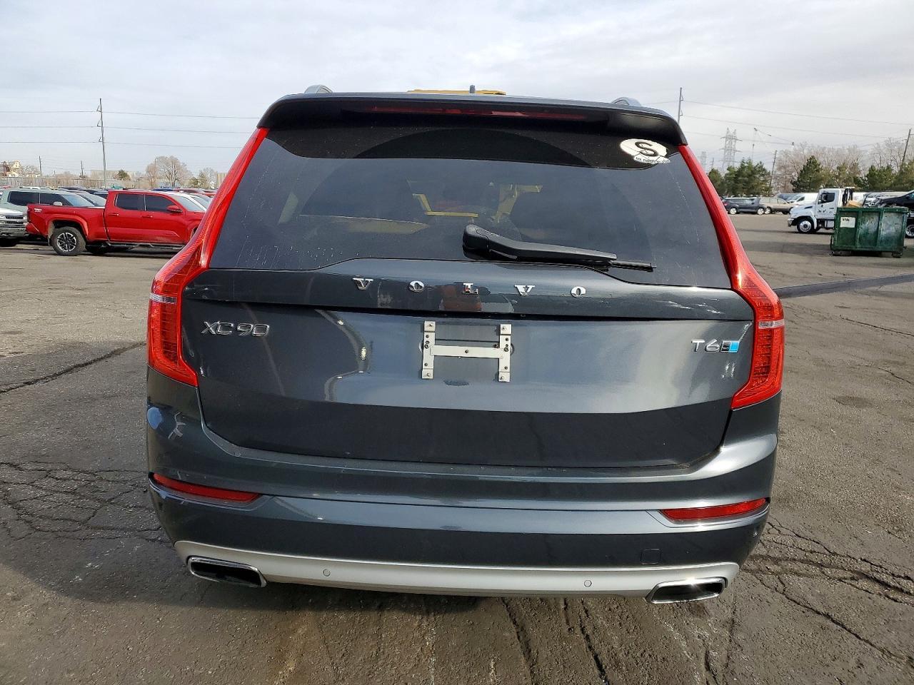 2016 VOLVO XC90