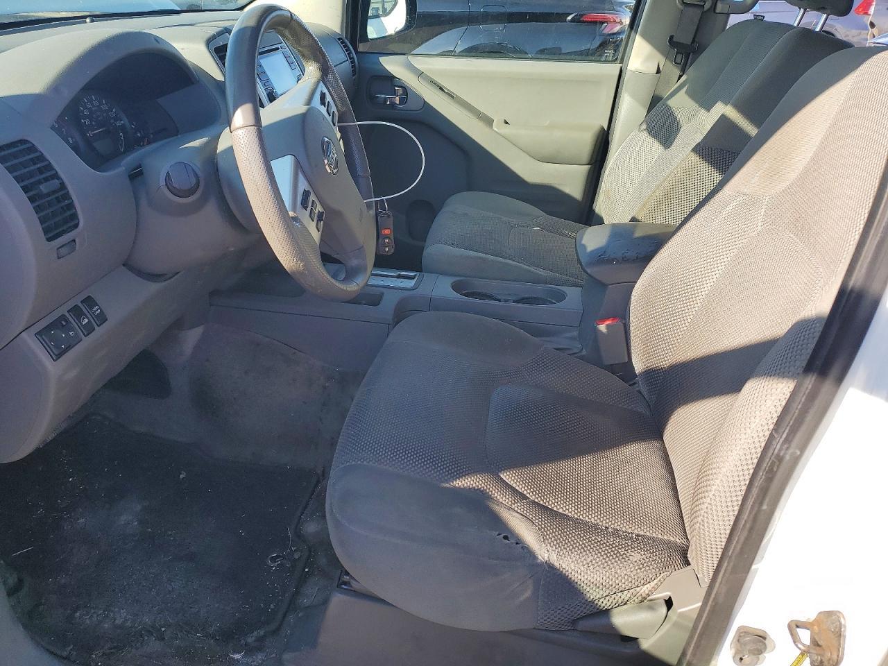 2015 NISSAN Frontier