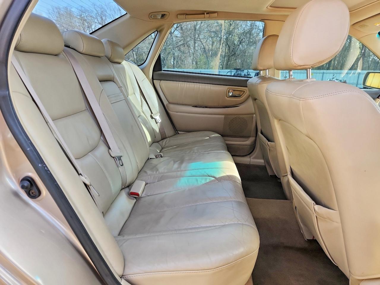 2003 TOYOTA Avalon