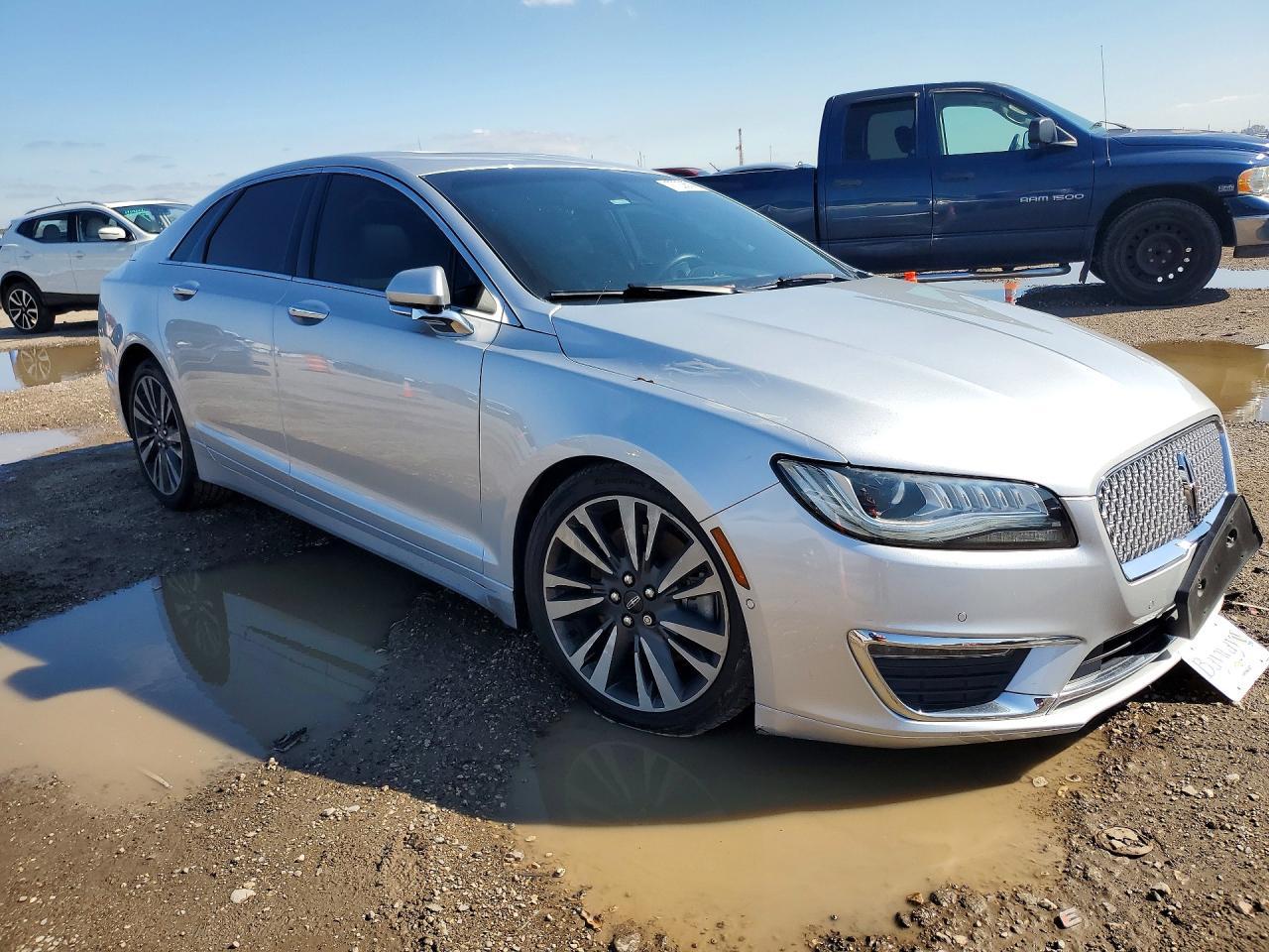 2017 LINCOLN MKZ