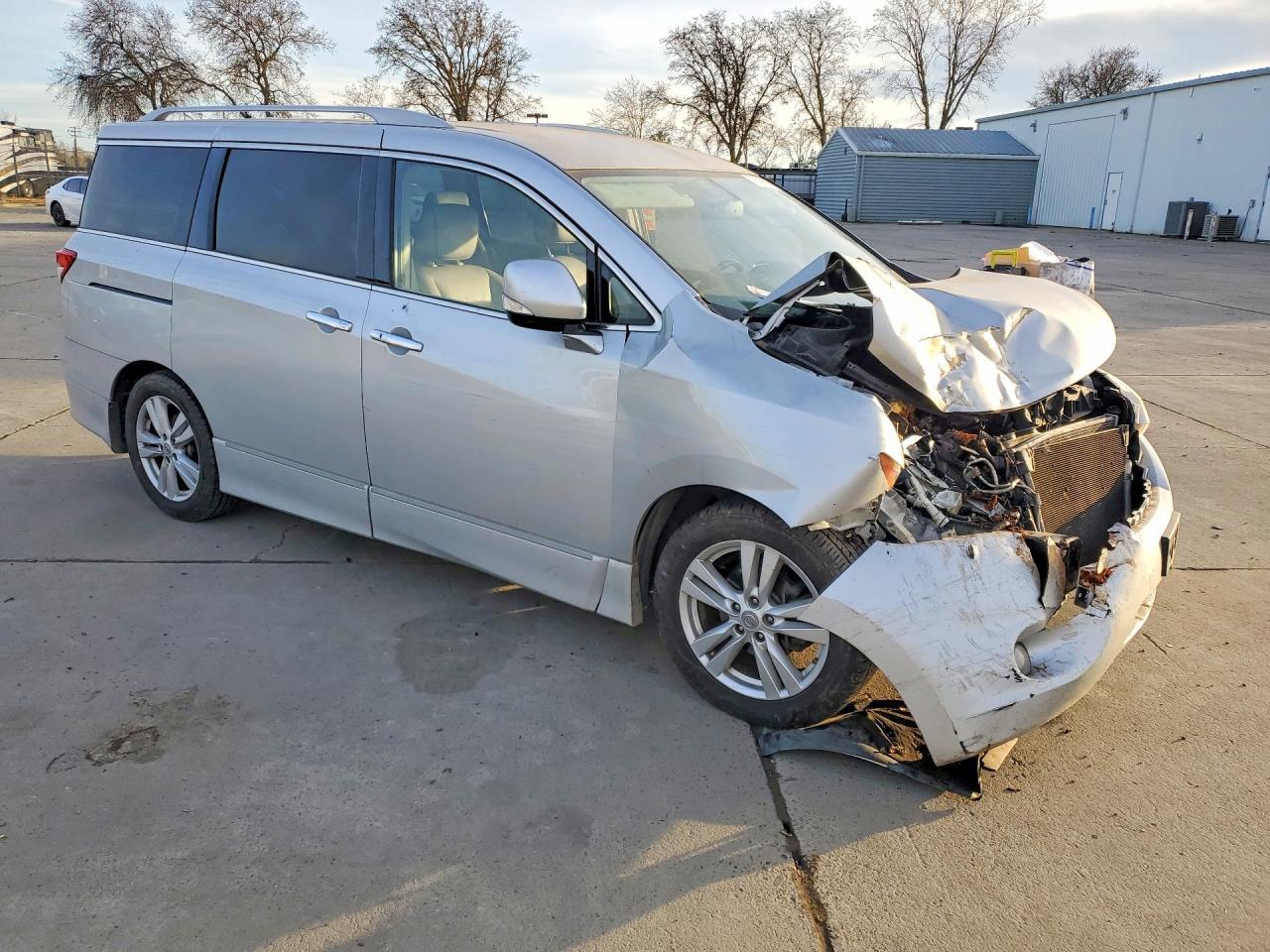 2013 NISSAN Quest
