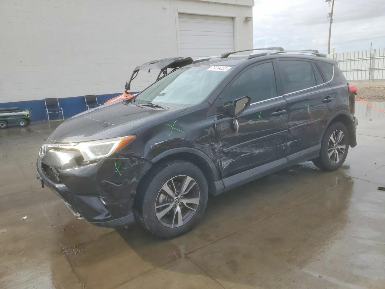 2016 TOYOTA RAV4