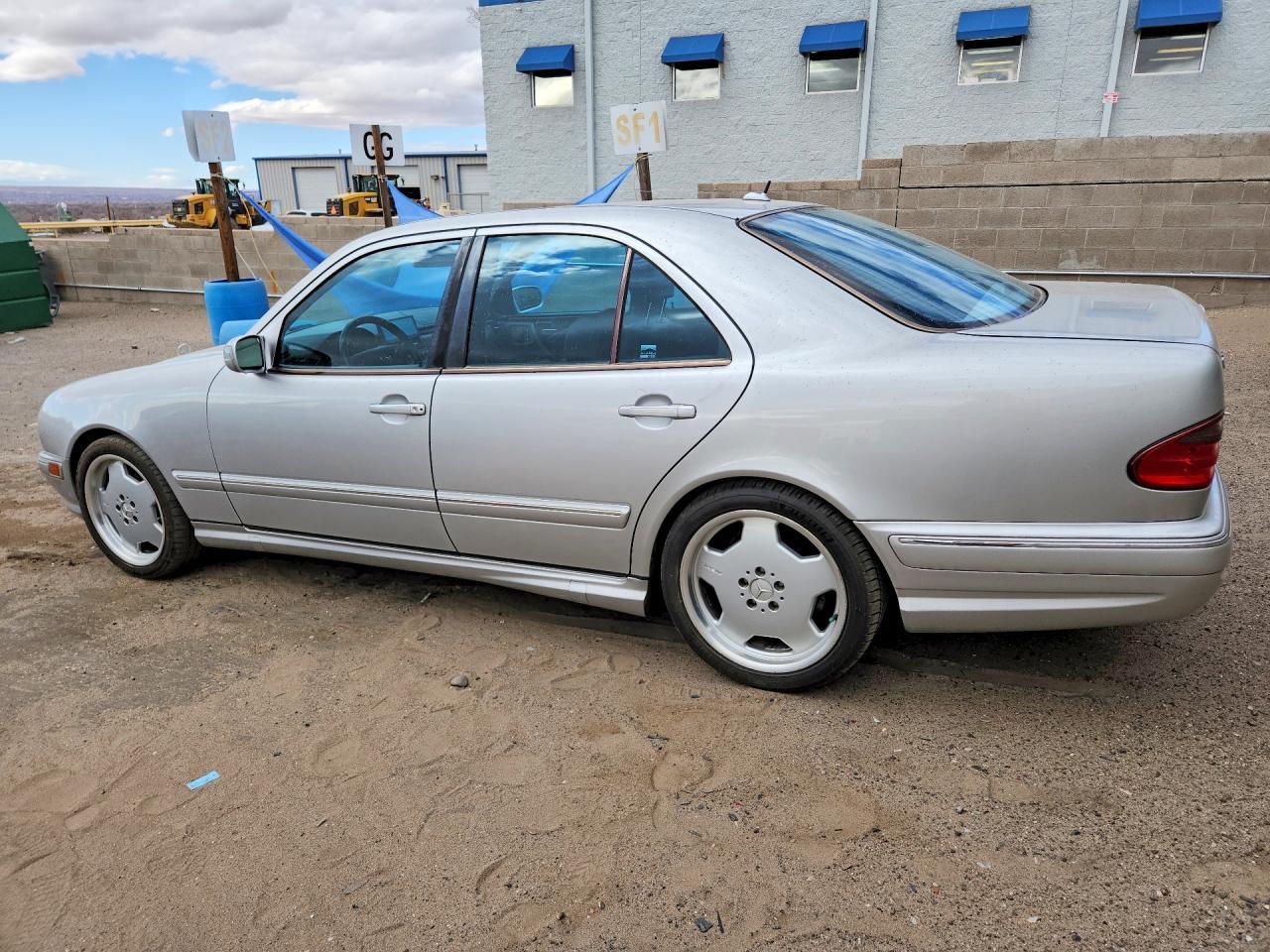 2000 MERCEDES-BENZ E-Class