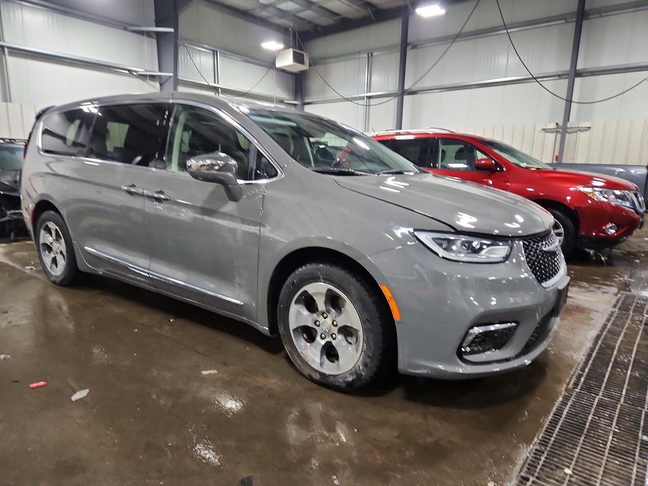 2022 CHRYSLER Pacifica