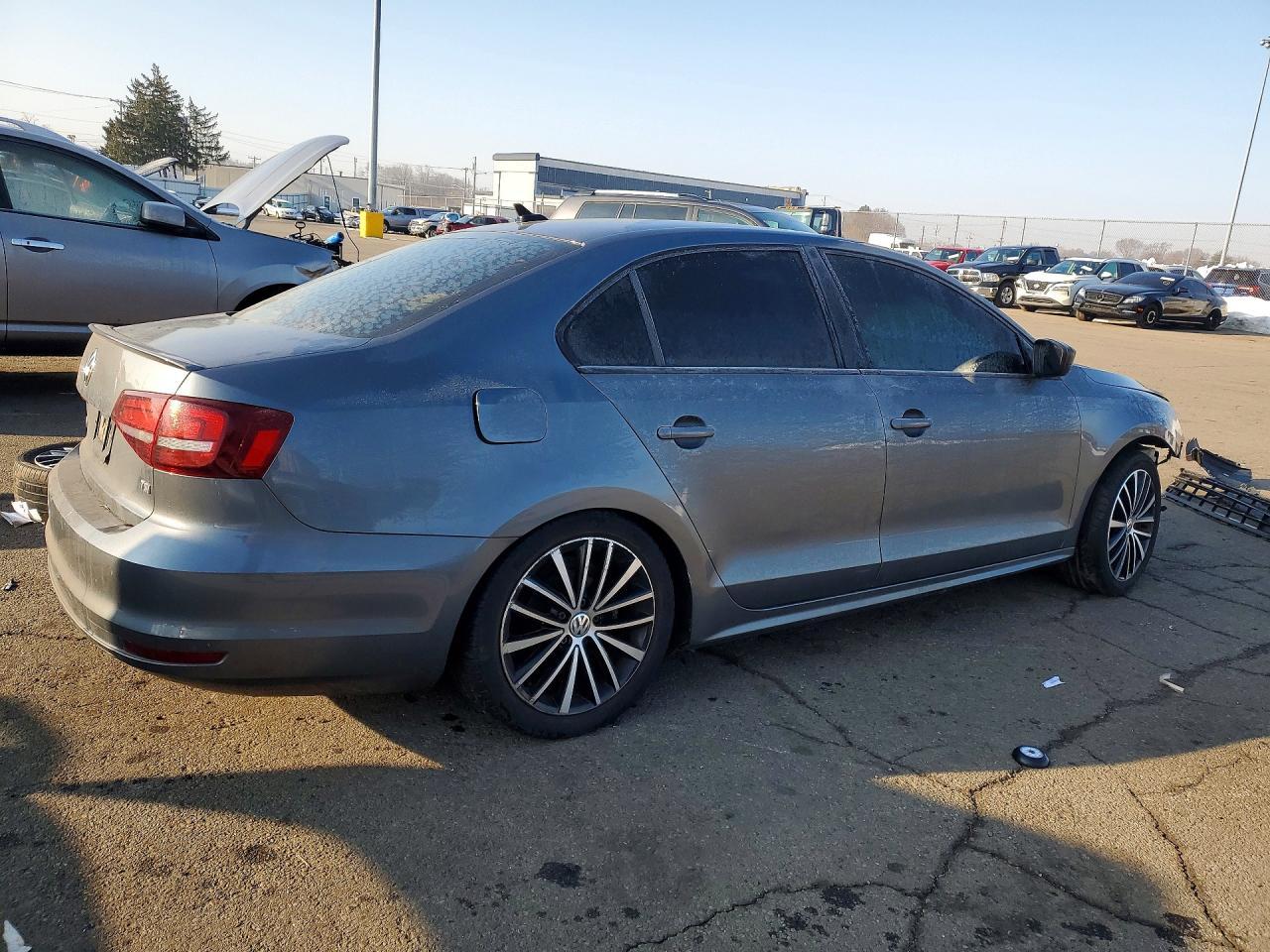 2016 VOLKSWAGEN JETTA