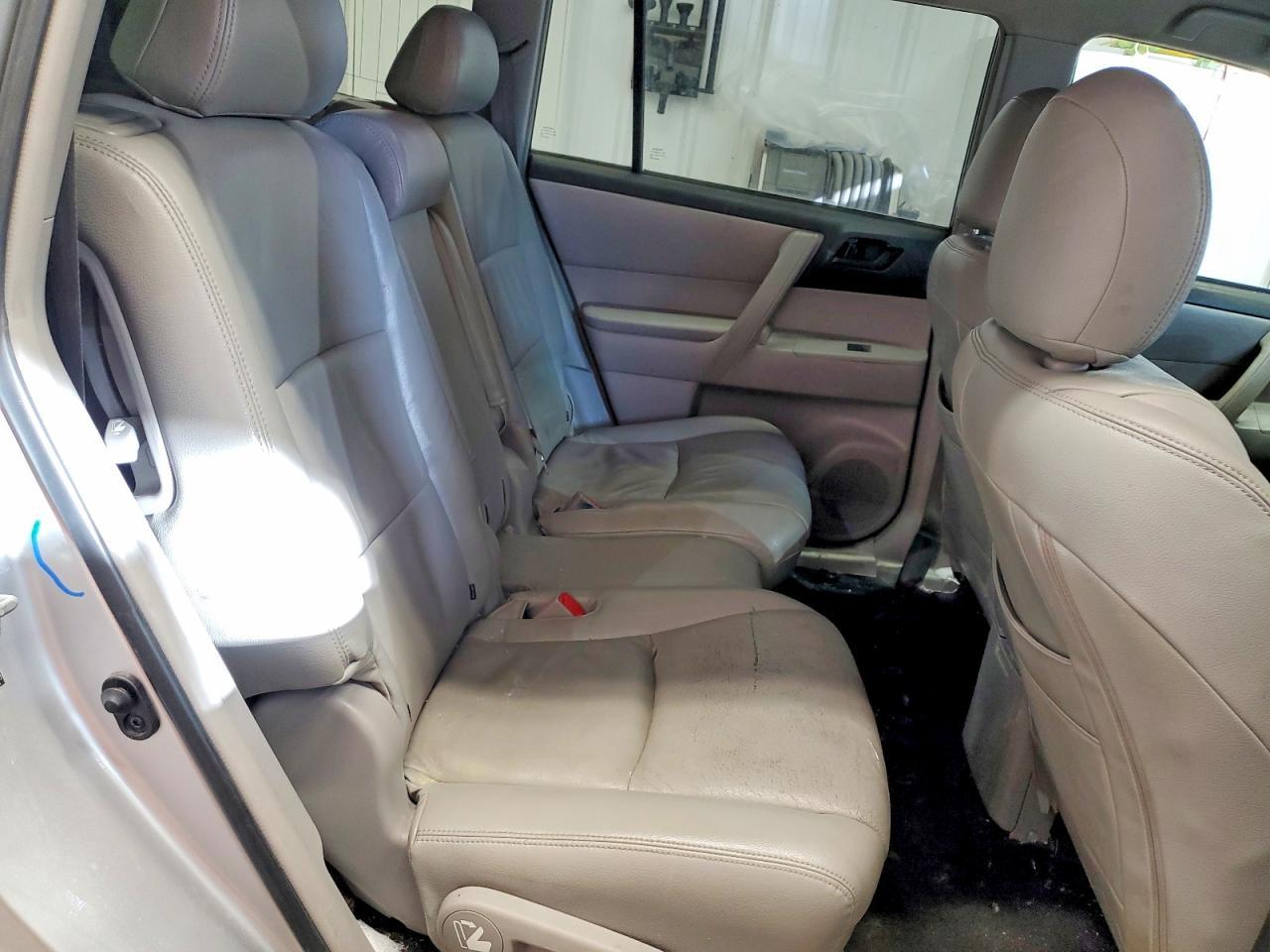 2013 TOYOTA HIGHLANDER