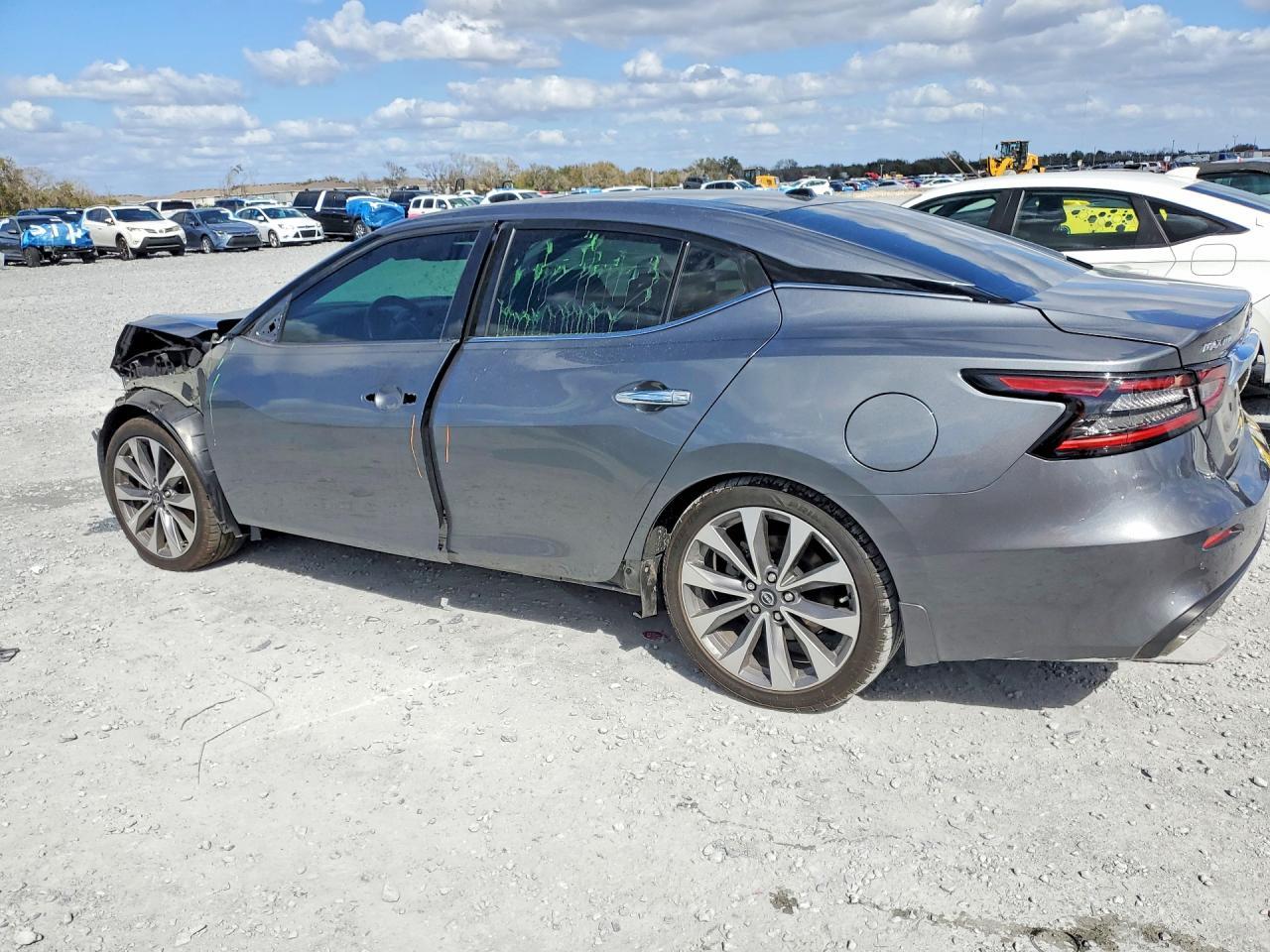 2023 NISSAN Maxima