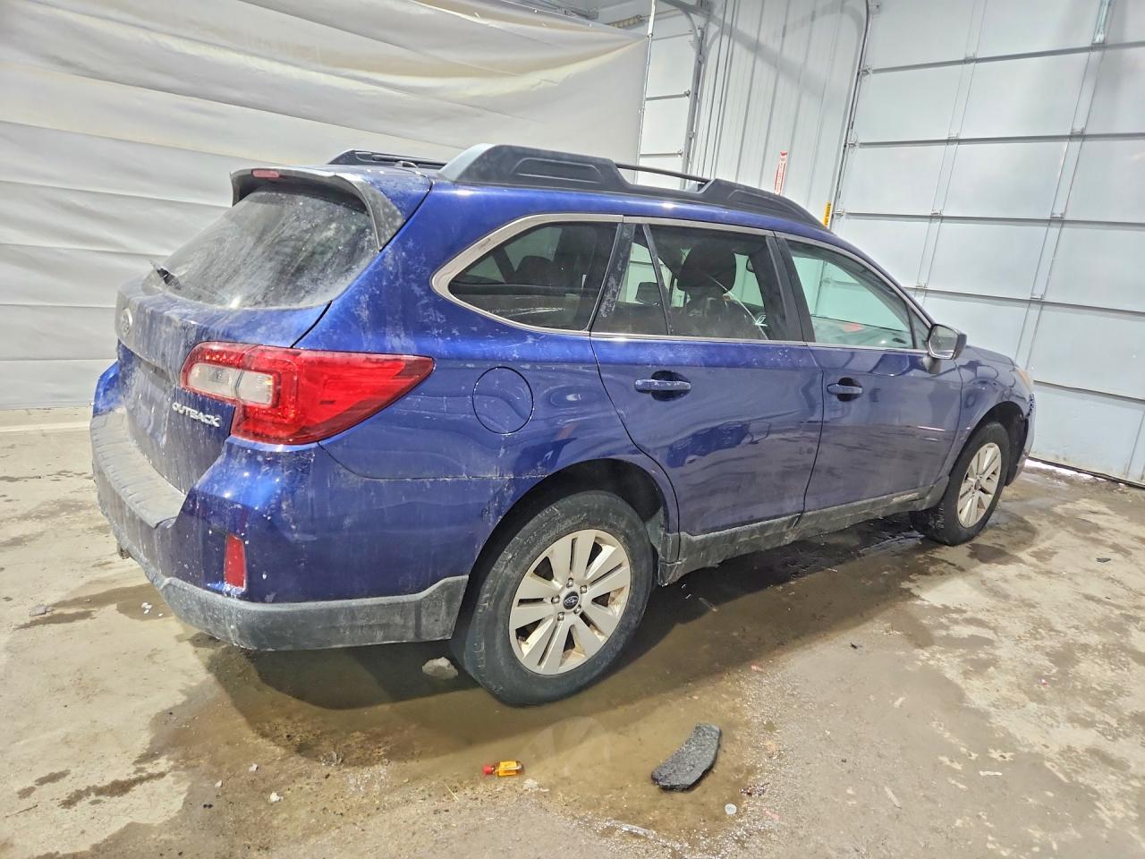 2015 SUBARU Outback