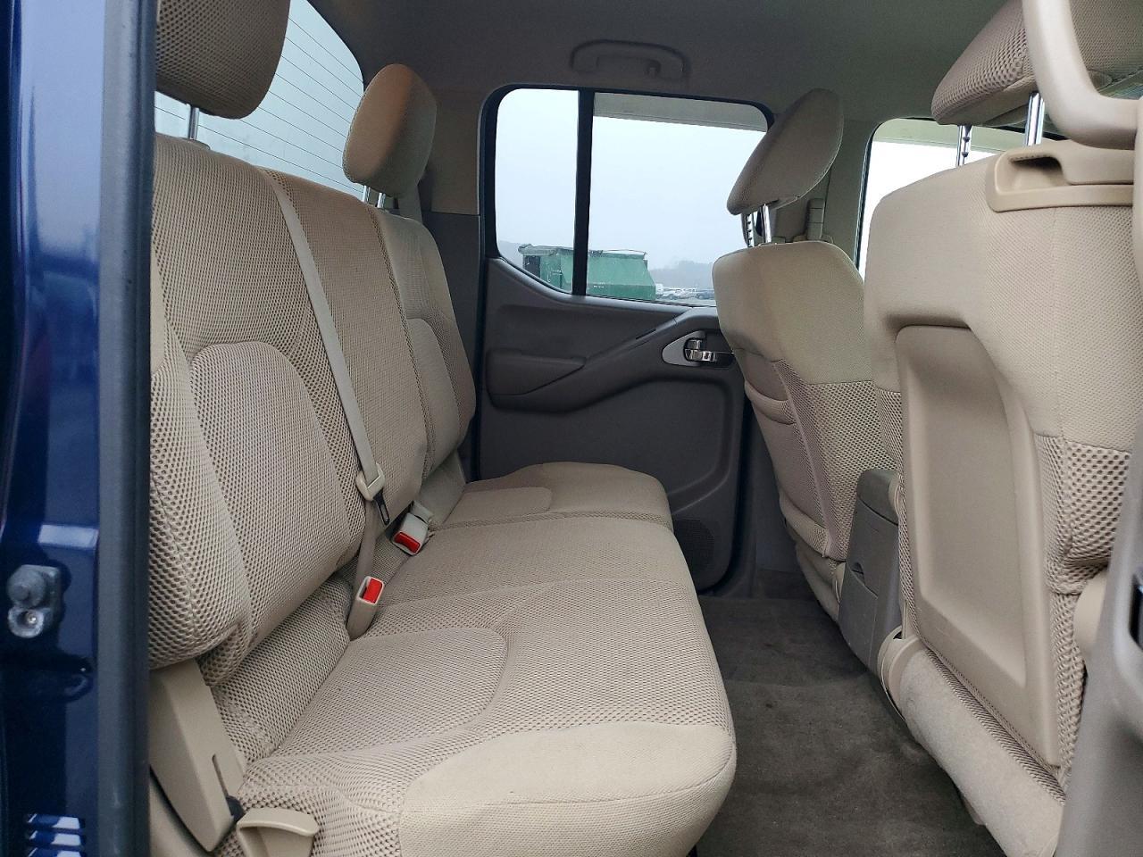 2011 NISSAN Frontier