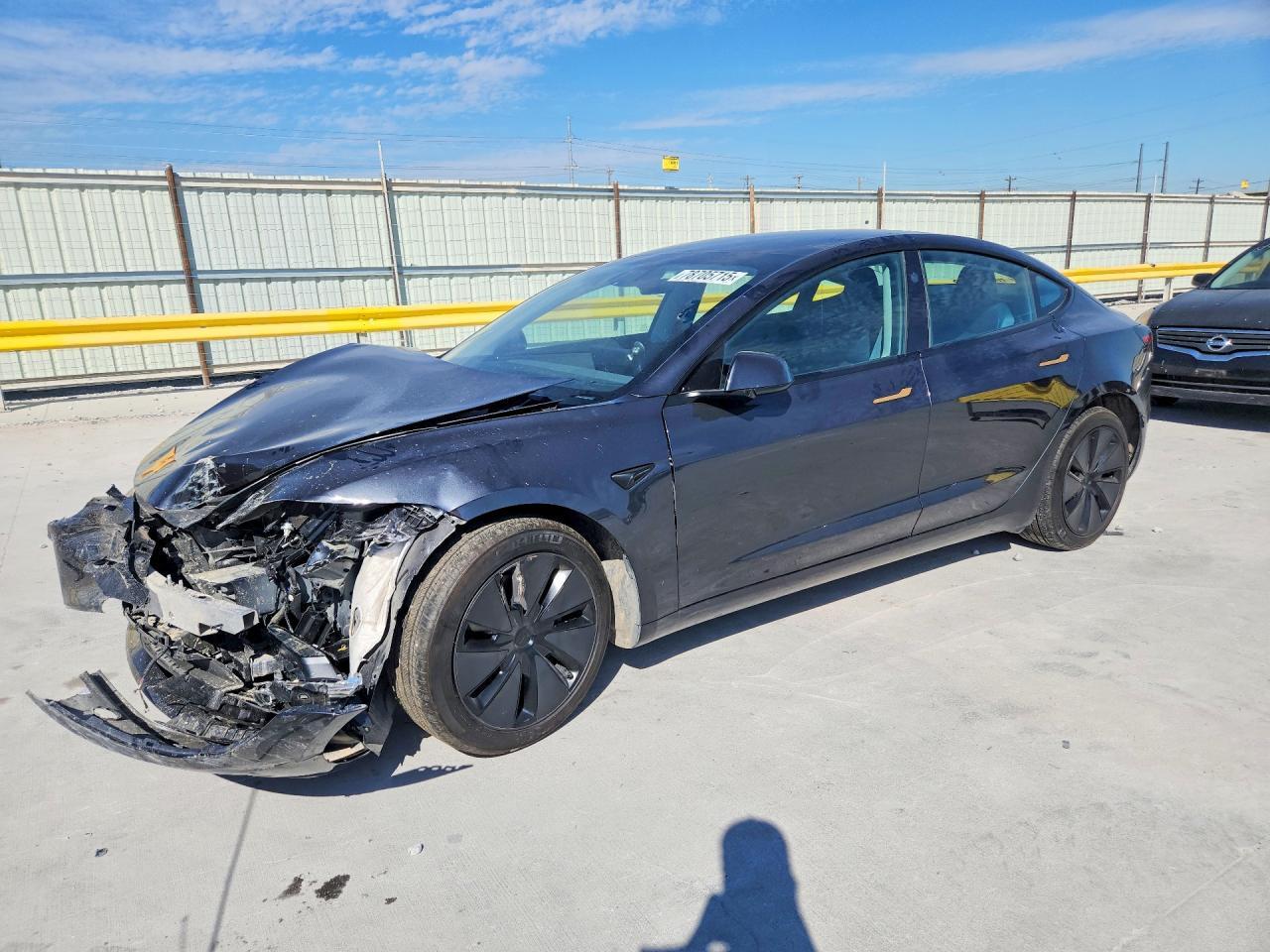 2025 TESLA MODEL 3
