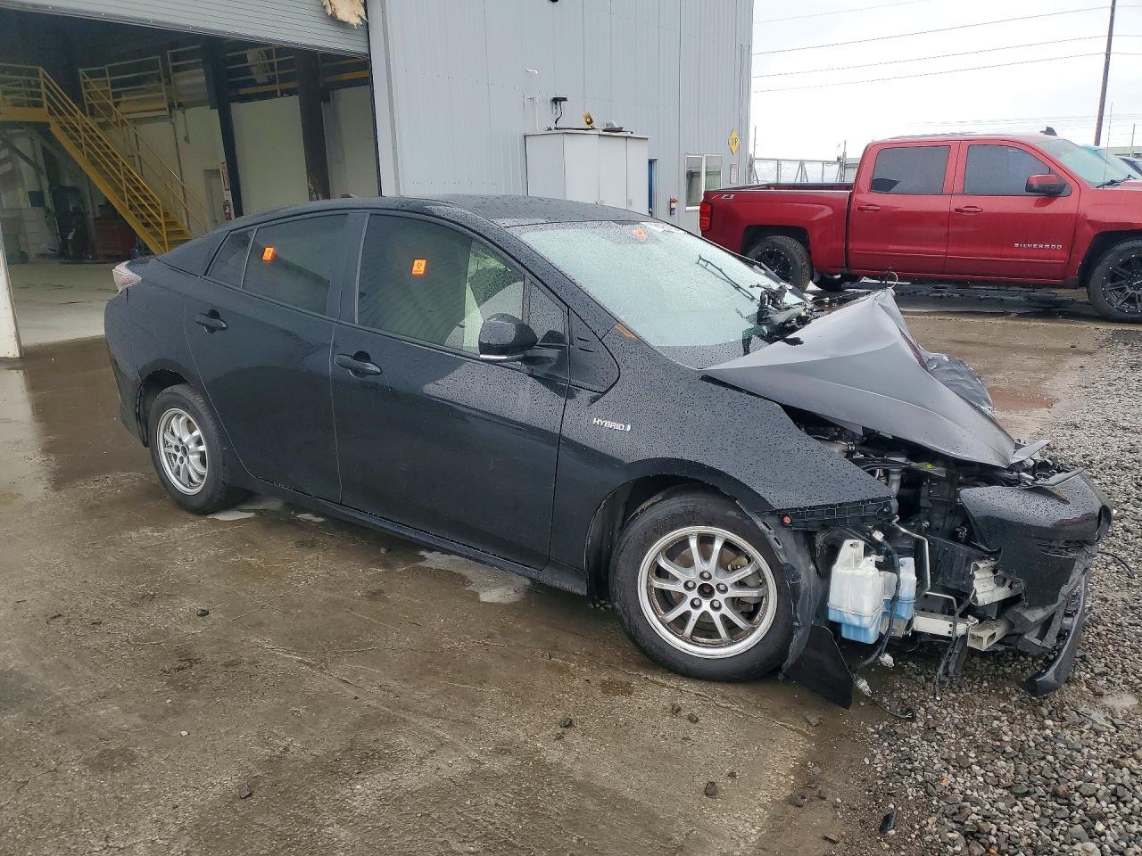 2016 TOYOTA PRIUS
