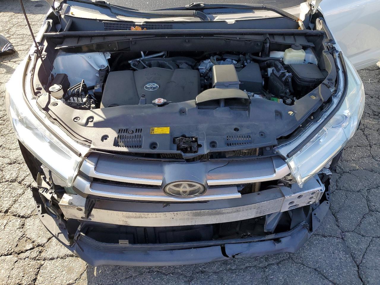 2018 TOYOTA HIGHLANDER