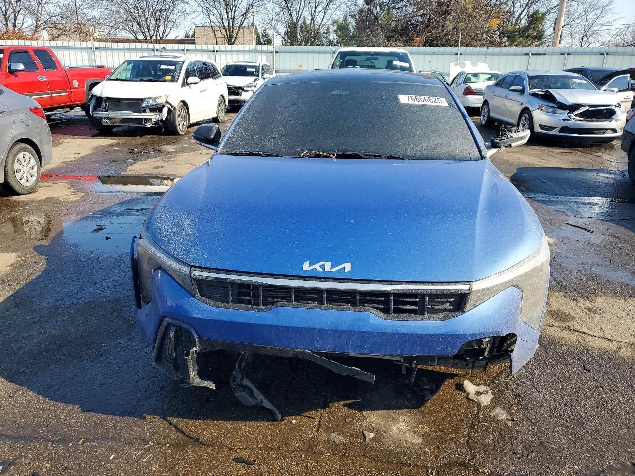 2025 KIA K4