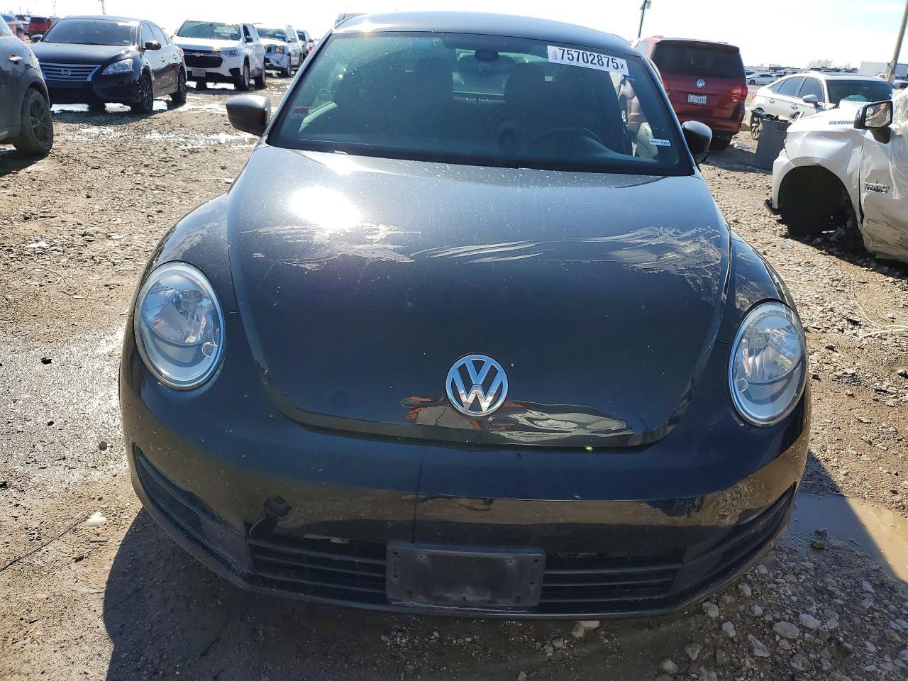 2016 VOLKSWAGEN Beetle