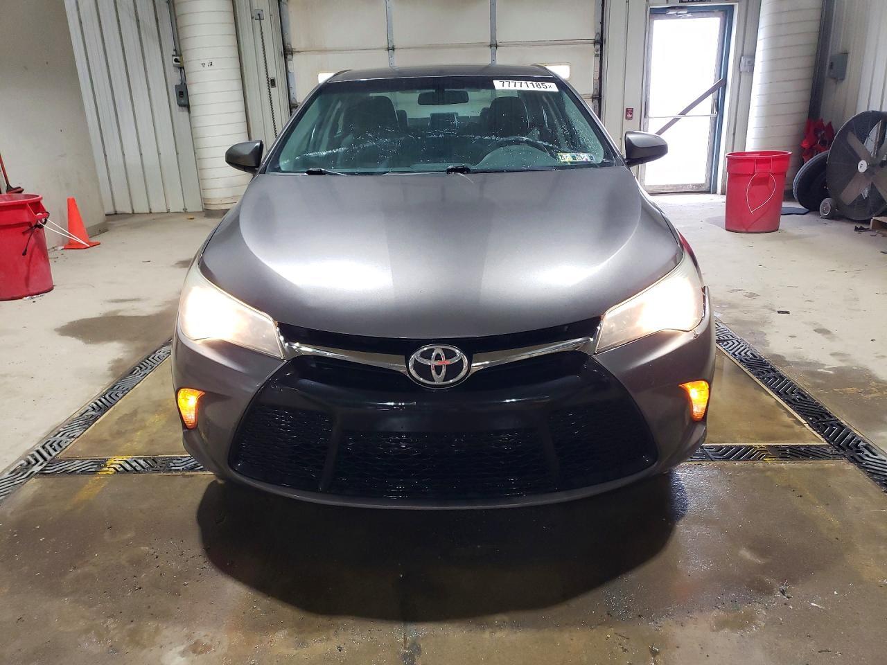 2016 TOYOTA CAMRY