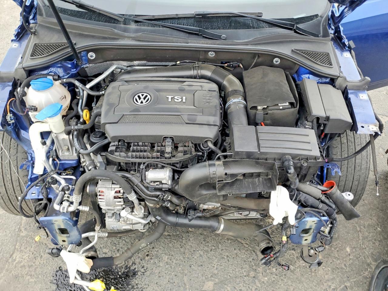 2017 VOLKSWAGEN Passat