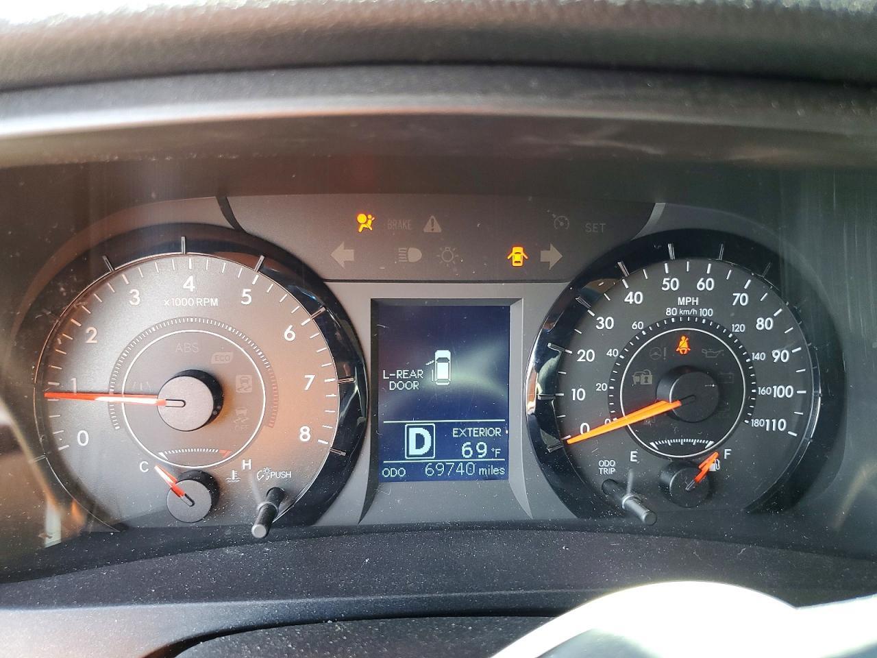 2016 TOYOTA SIENNA