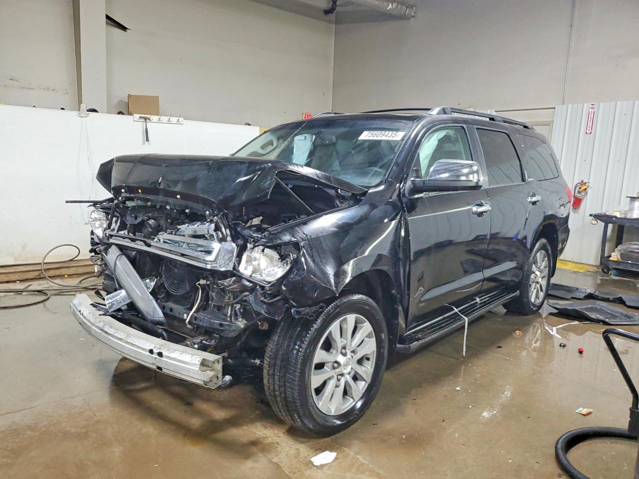 2014 TOYOTA Sequoia