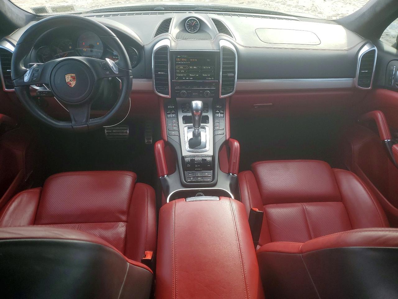 2014 PORSCHE CAYENNE