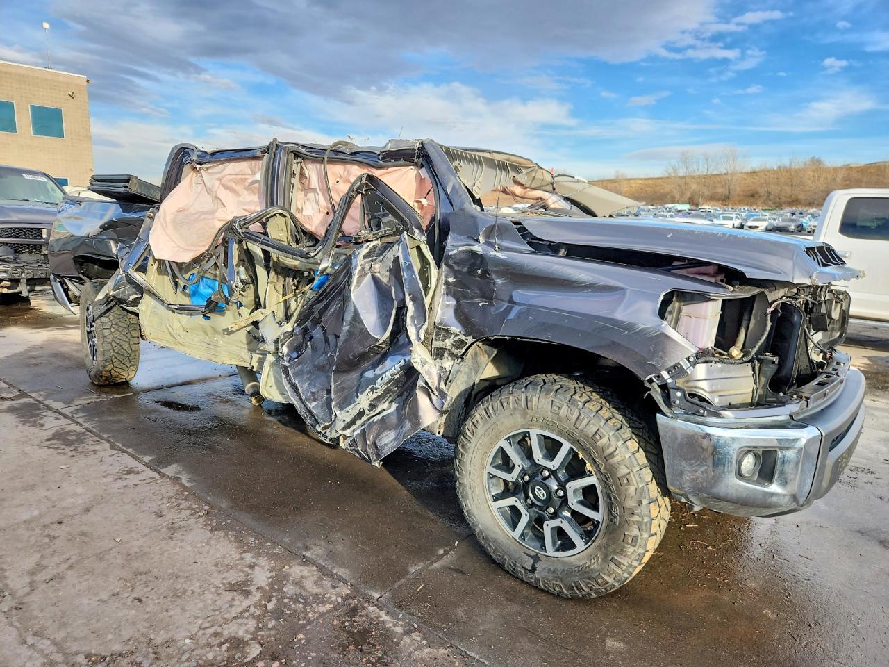 2019 TOYOTA TUNDRA