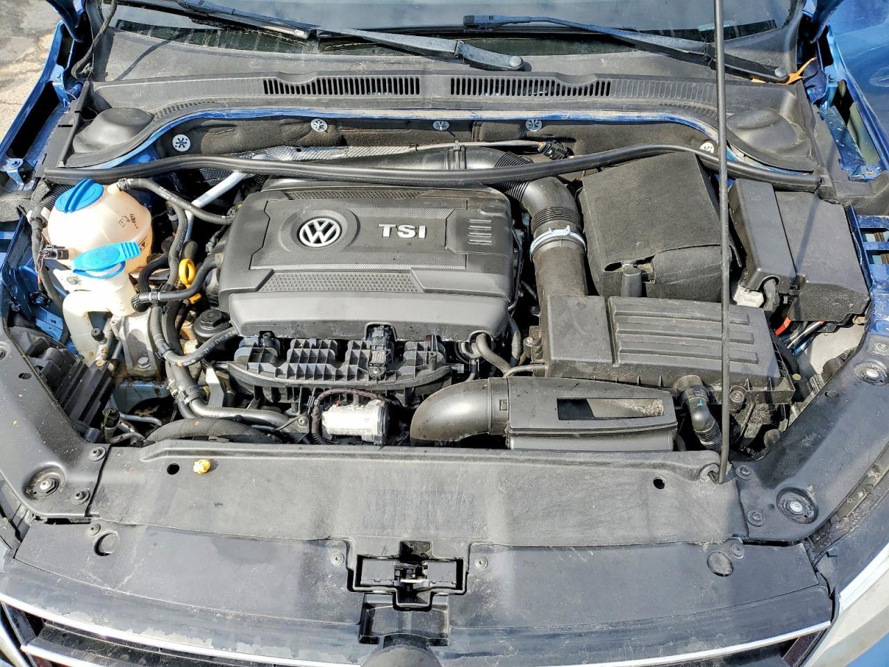 2015 VOLKSWAGEN JETTA