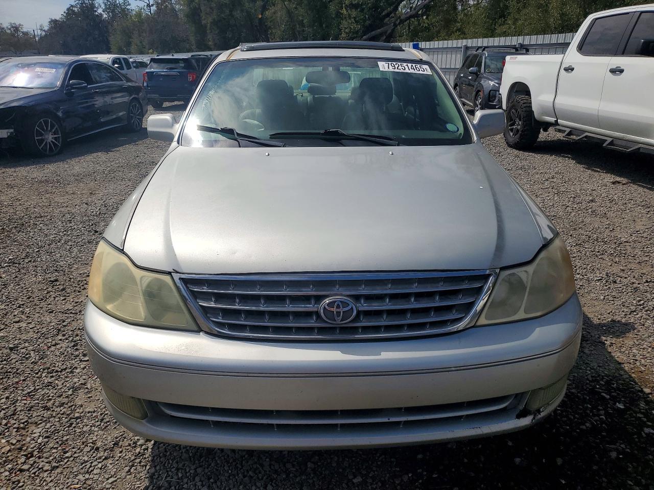 2004 TOYOTA Avalon
