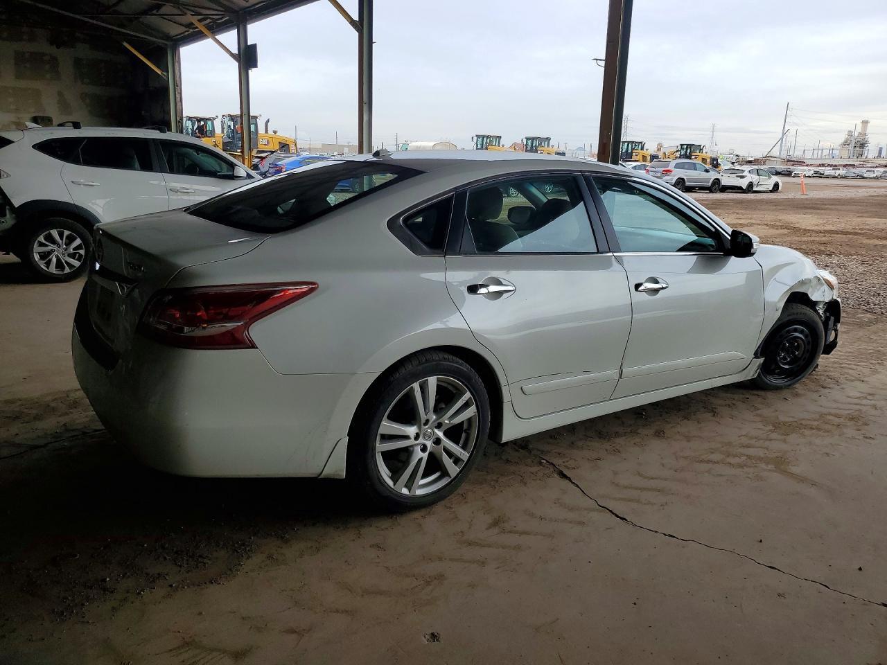 2013 NISSAN ALTIMA
